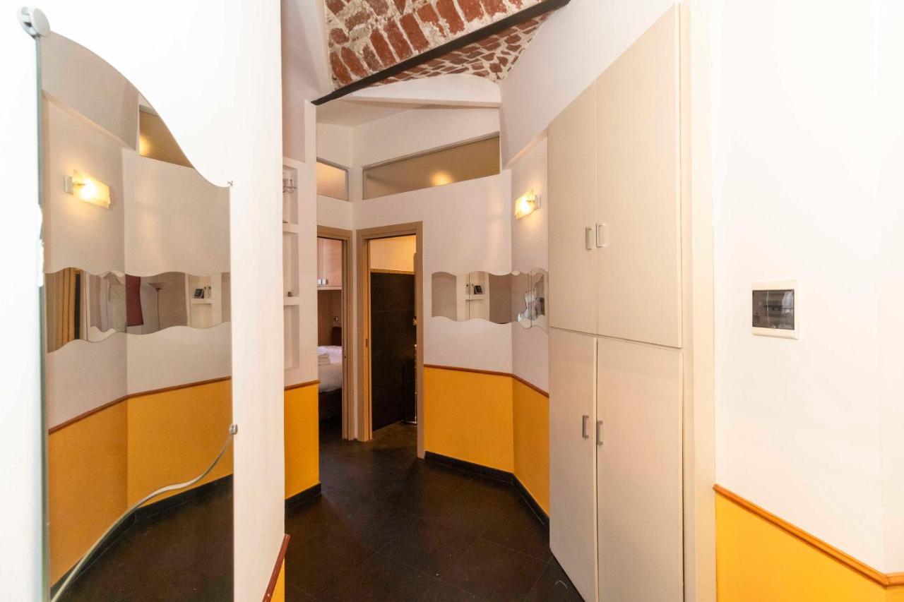 Colourful & Cozy Apartment Cenisia 都灵 外观 照片