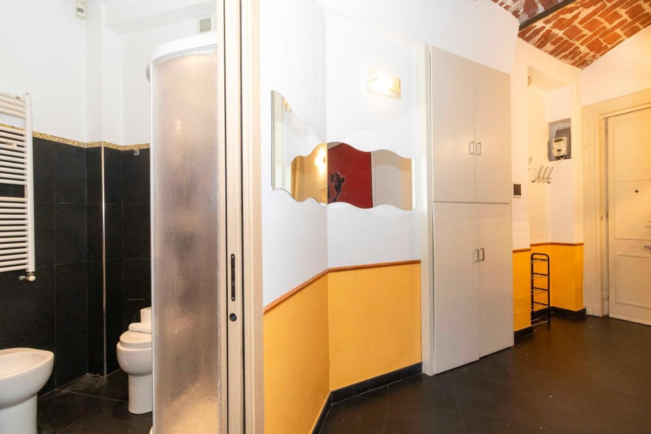 Colourful & Cozy Apartment Cenisia 都灵 外观 照片