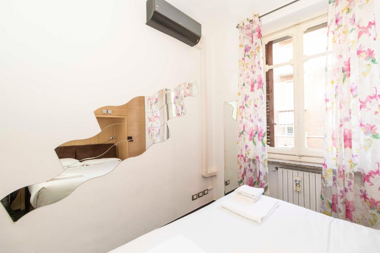 Colourful & Cozy Apartment Cenisia 都灵 外观 照片
