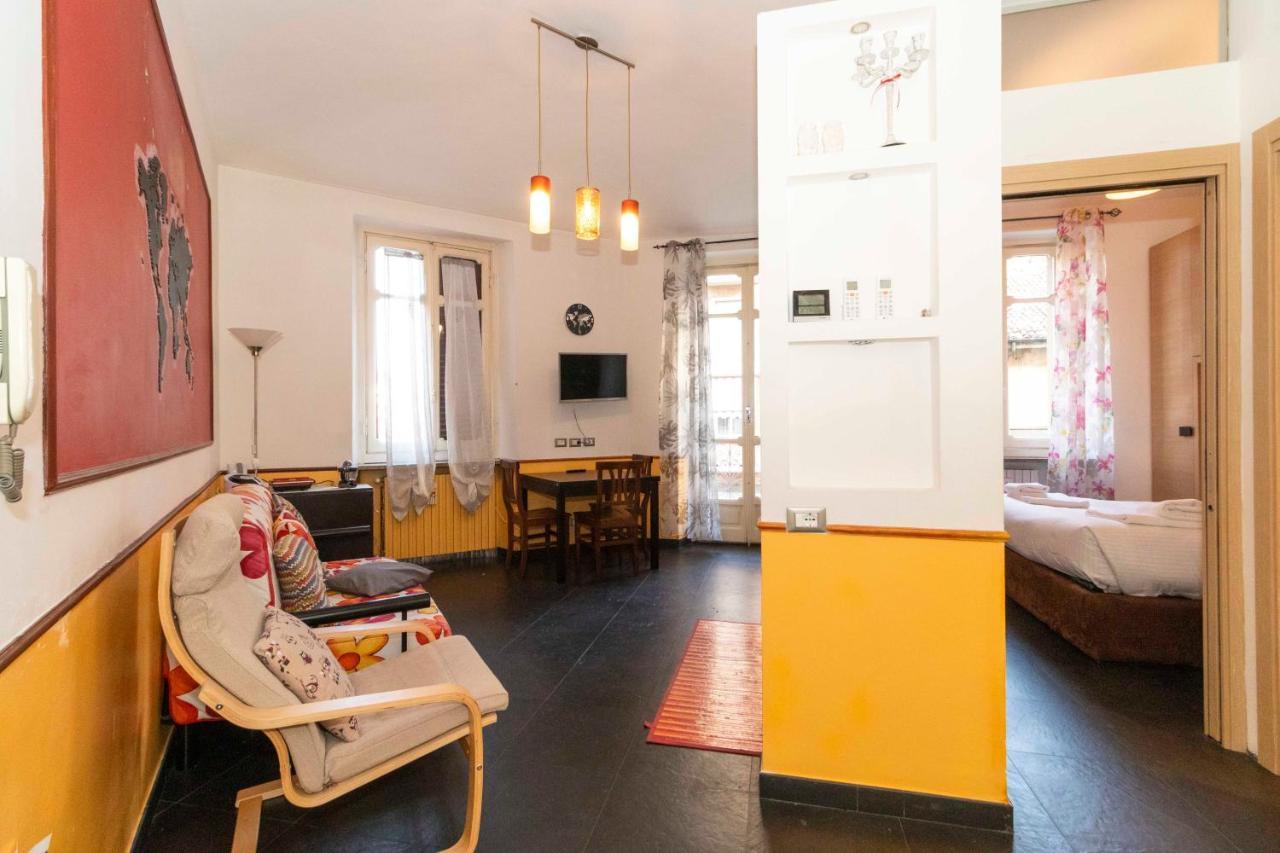 Colourful & Cozy Apartment Cenisia 都灵 外观 照片