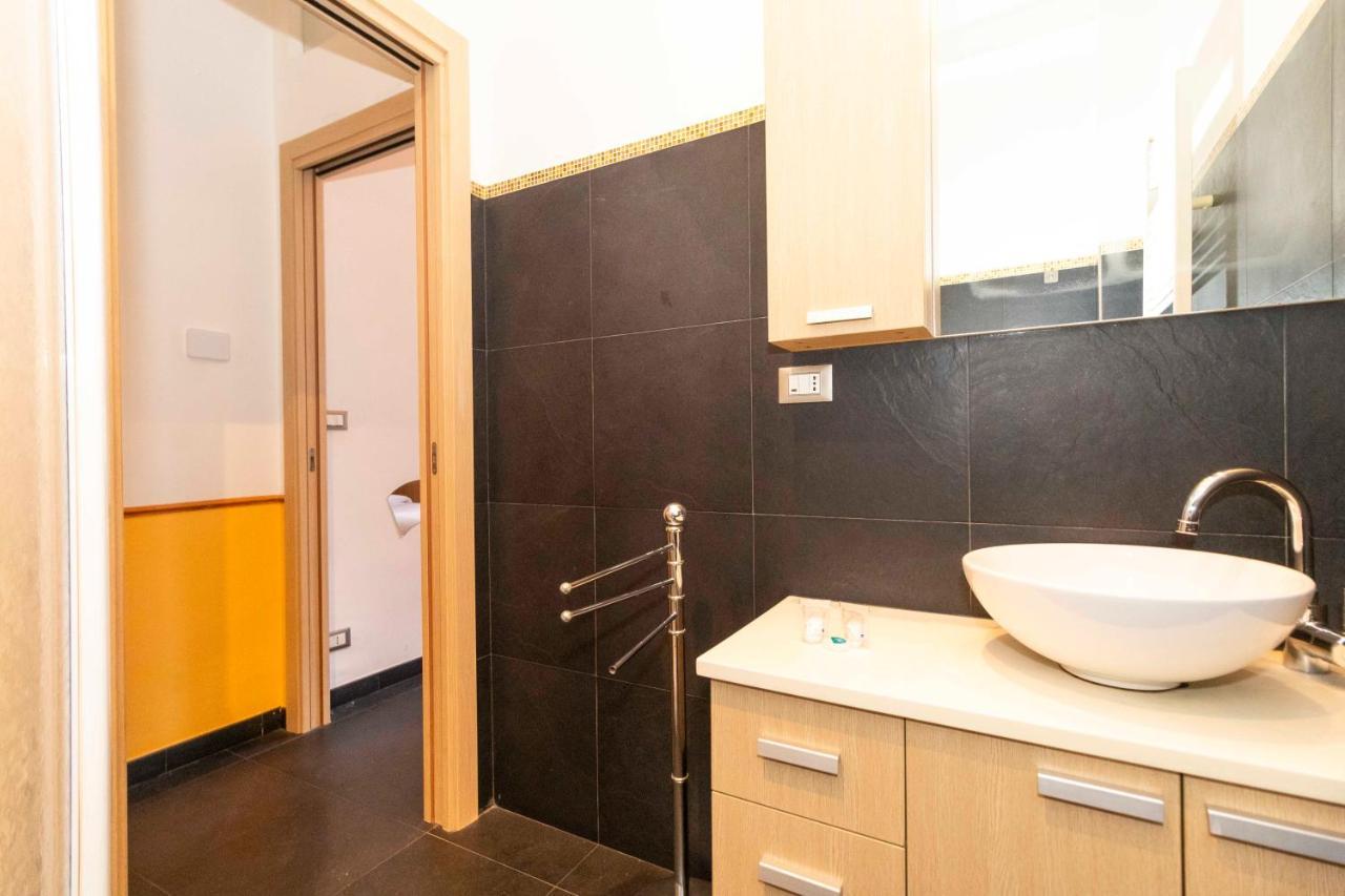 Colourful & Cozy Apartment Cenisia 都灵 外观 照片