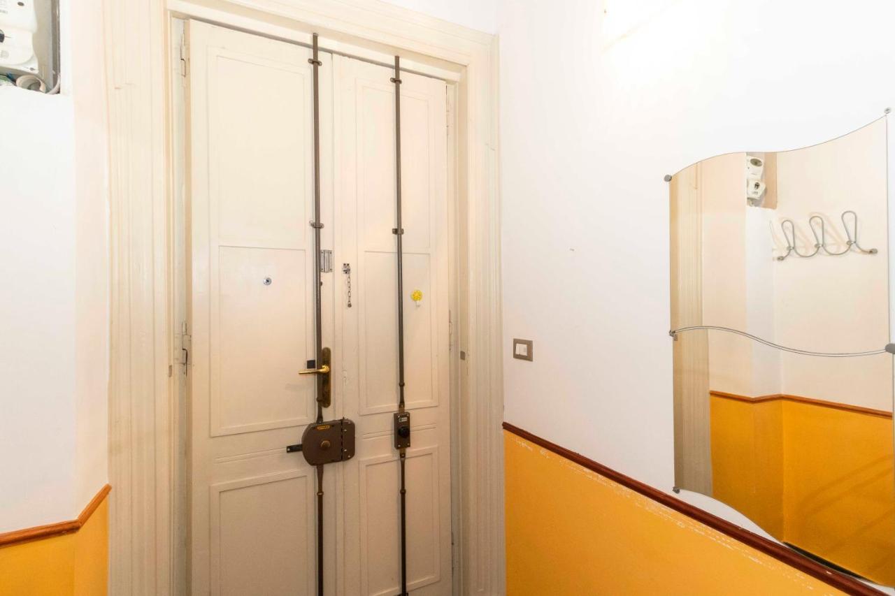 Colourful & Cozy Apartment Cenisia 都灵 外观 照片